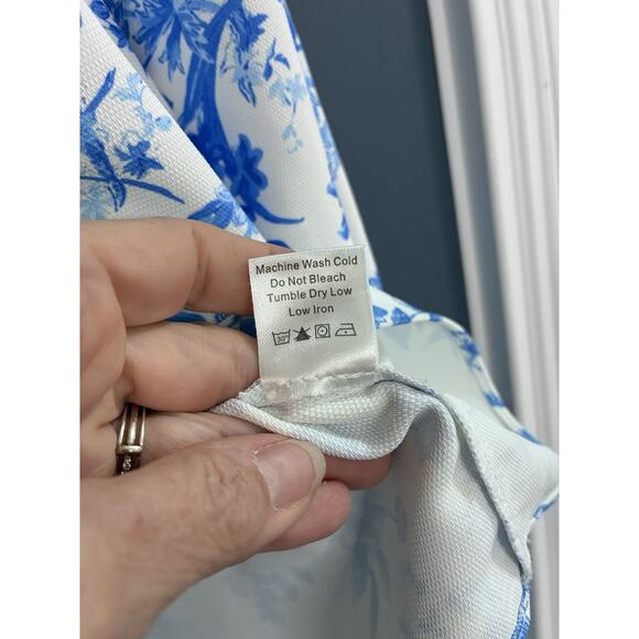 Tuckernuck Marguerite Blouse Top Off Shoulder Floral Boho Blue White Medium - Picture 5 of 6